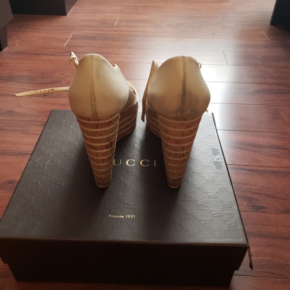 Gucci Open Toe Platform Sandals, Size 40 - Picture 2 of 3
